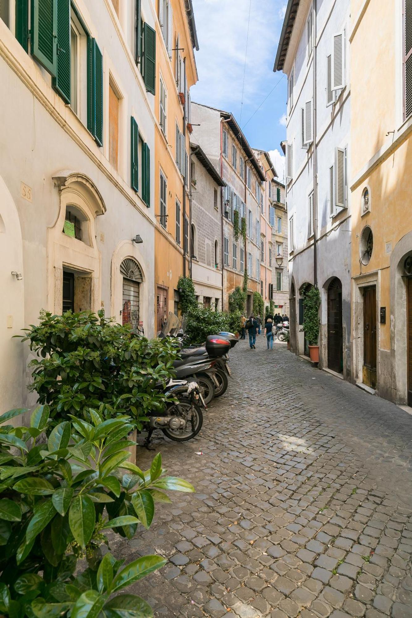 R.C. Cappellari Charming Campo De Fiori Apartment Rome Luaran gambar