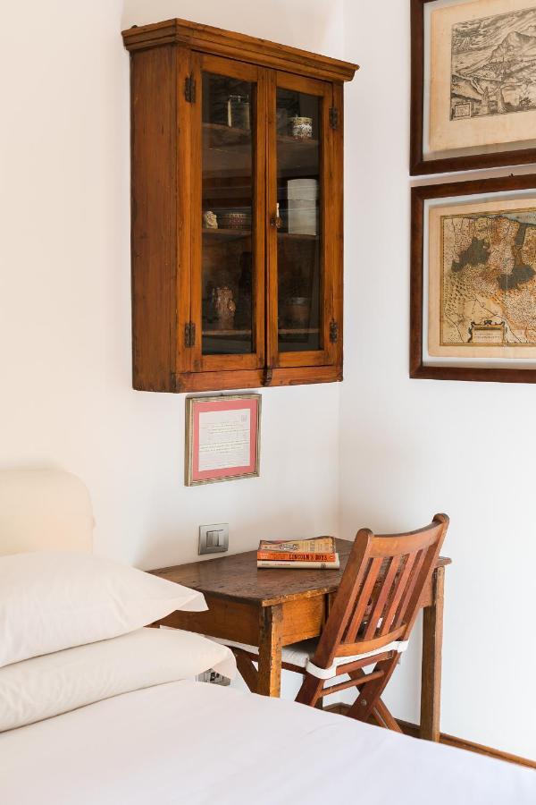 R.C. Cappellari Charming Campo De Fiori Apartment Rome Luaran gambar