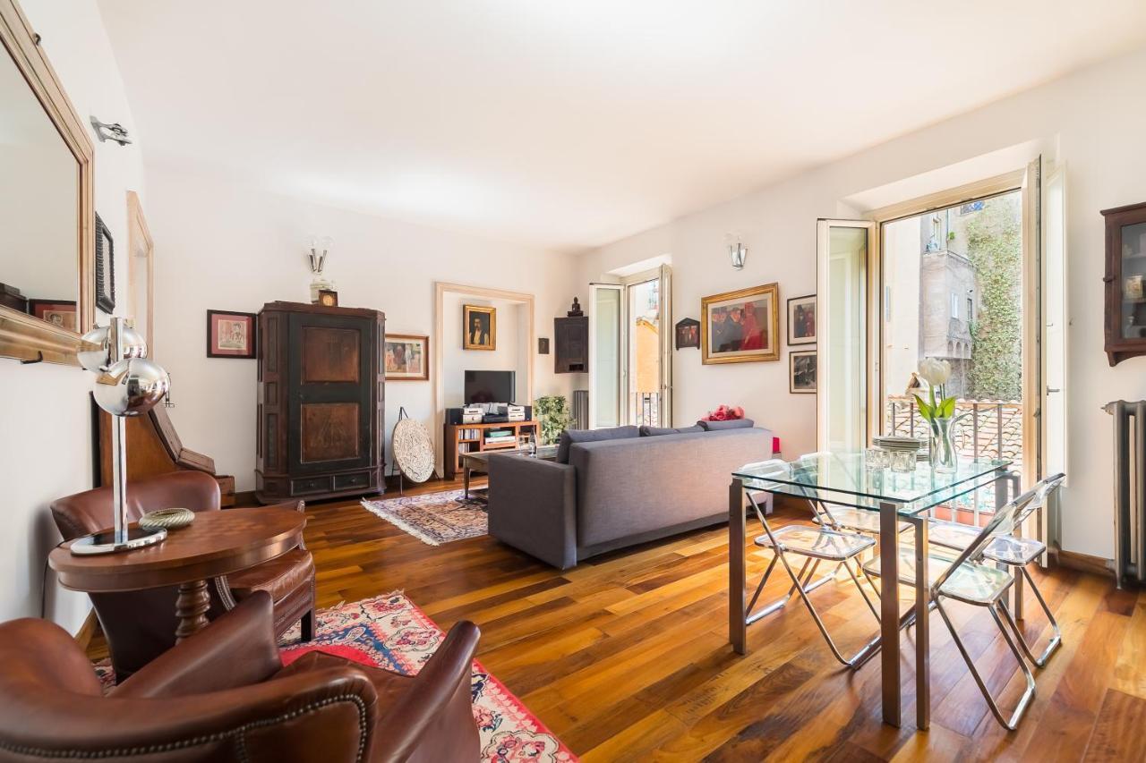 R.C. Cappellari Charming Campo De Fiori Apartment Rome Luaran gambar
