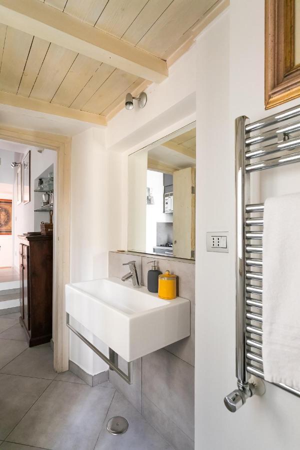R.C. Cappellari Charming Campo De Fiori Apartment Rome Luaran gambar