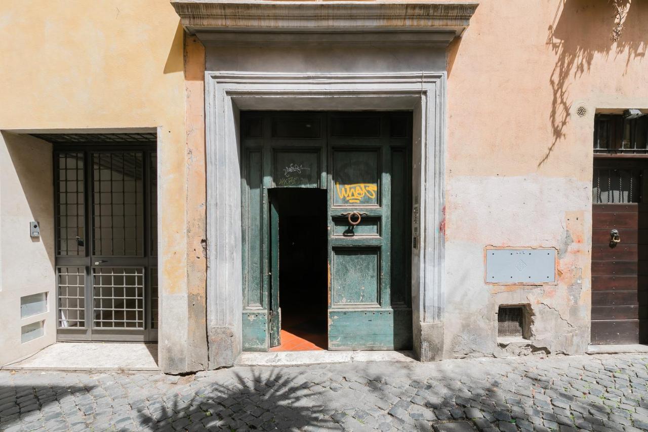 R.C. Cappellari Charming Campo De Fiori Apartment Rome Luaran gambar